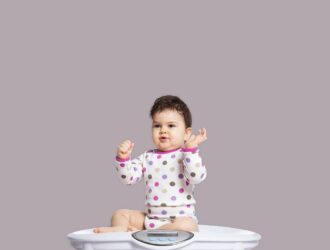Bebê com baixo peso depois da IA, o que você precisa saber