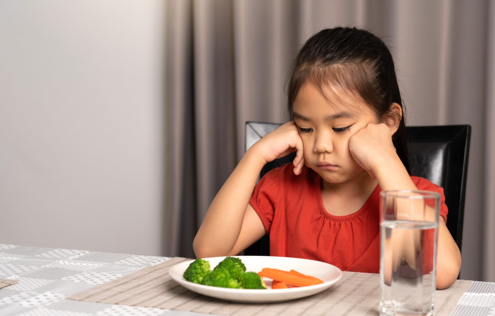 “Por que meu filho não come?” Entenda a seletividade alimentar em 3 dicas