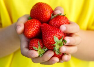 O ranking do agrotóxico: 10 alimentos mais contaminados e como se proteger