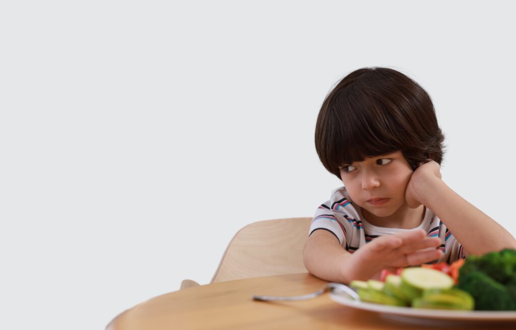 Compulsão alimentar infantil: saiba identificar e prevenir o quadro em 8 dicas