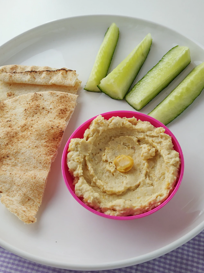 Pastinha para pão do bebê - Hommus