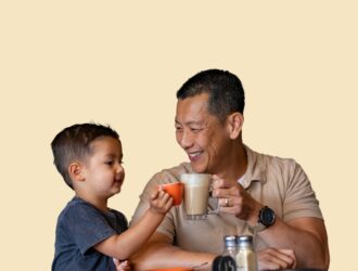 Criança pode tomar café? Saiba quando e por que evitar