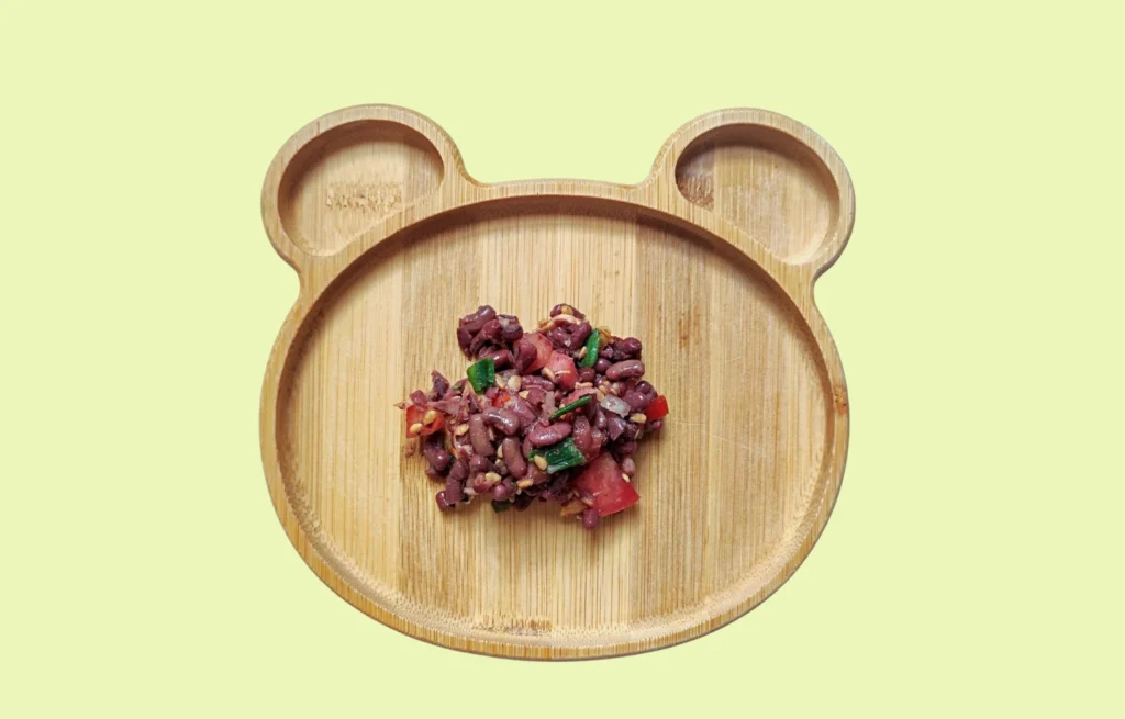 Ferro para bebe: prato de feijão com tomate